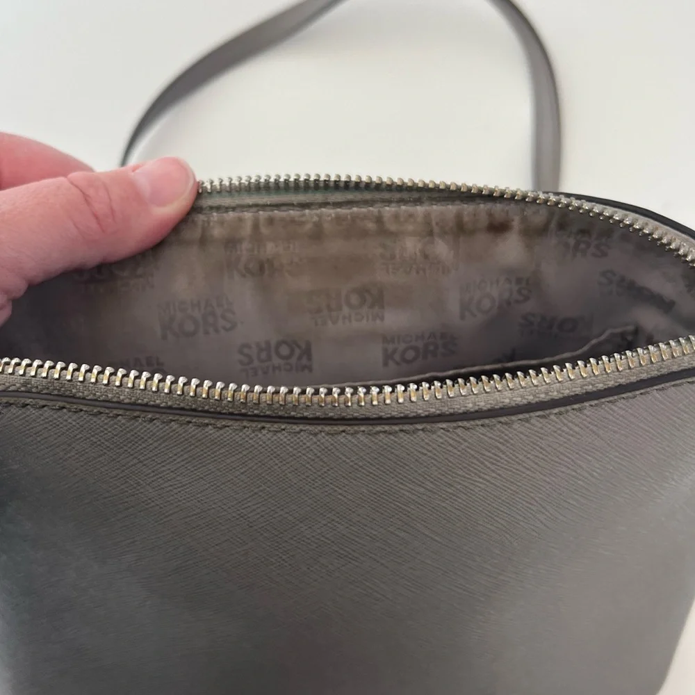 Michael Kors Grey Leather Structured Dome Chain Strap Crossbody Bag‎